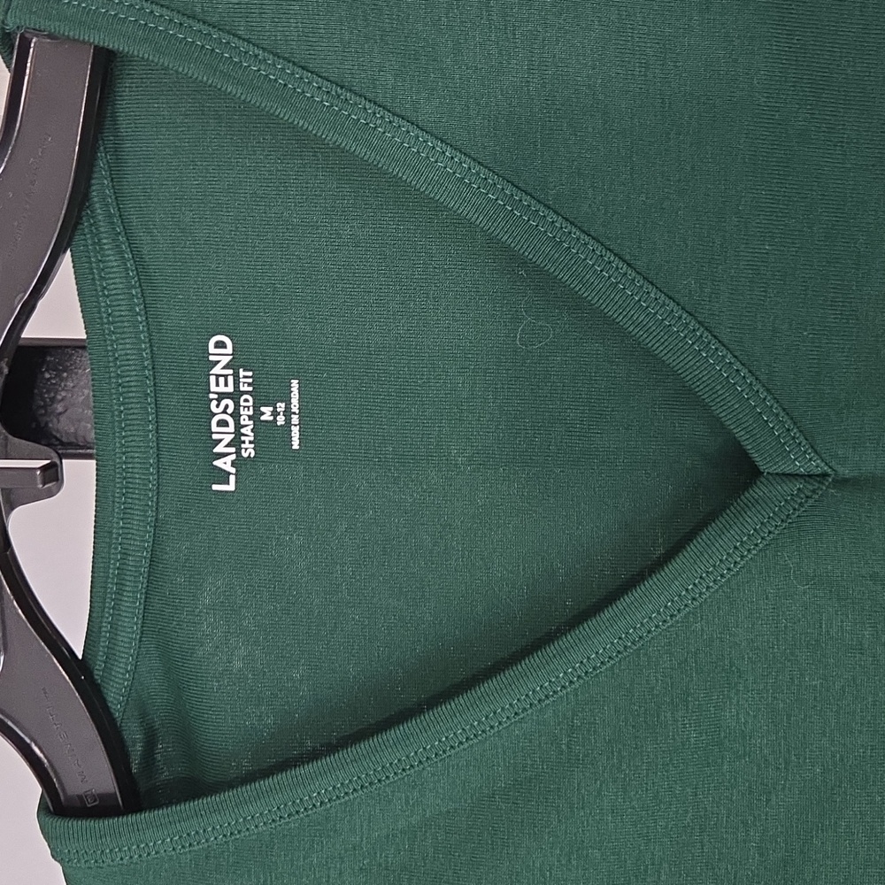 Lands' End Green V-Neck T-shirt Size M - Picture 4 of 7